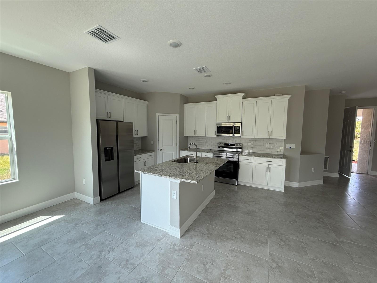 1412 MINNEAPOLIS AVE — photo 4
