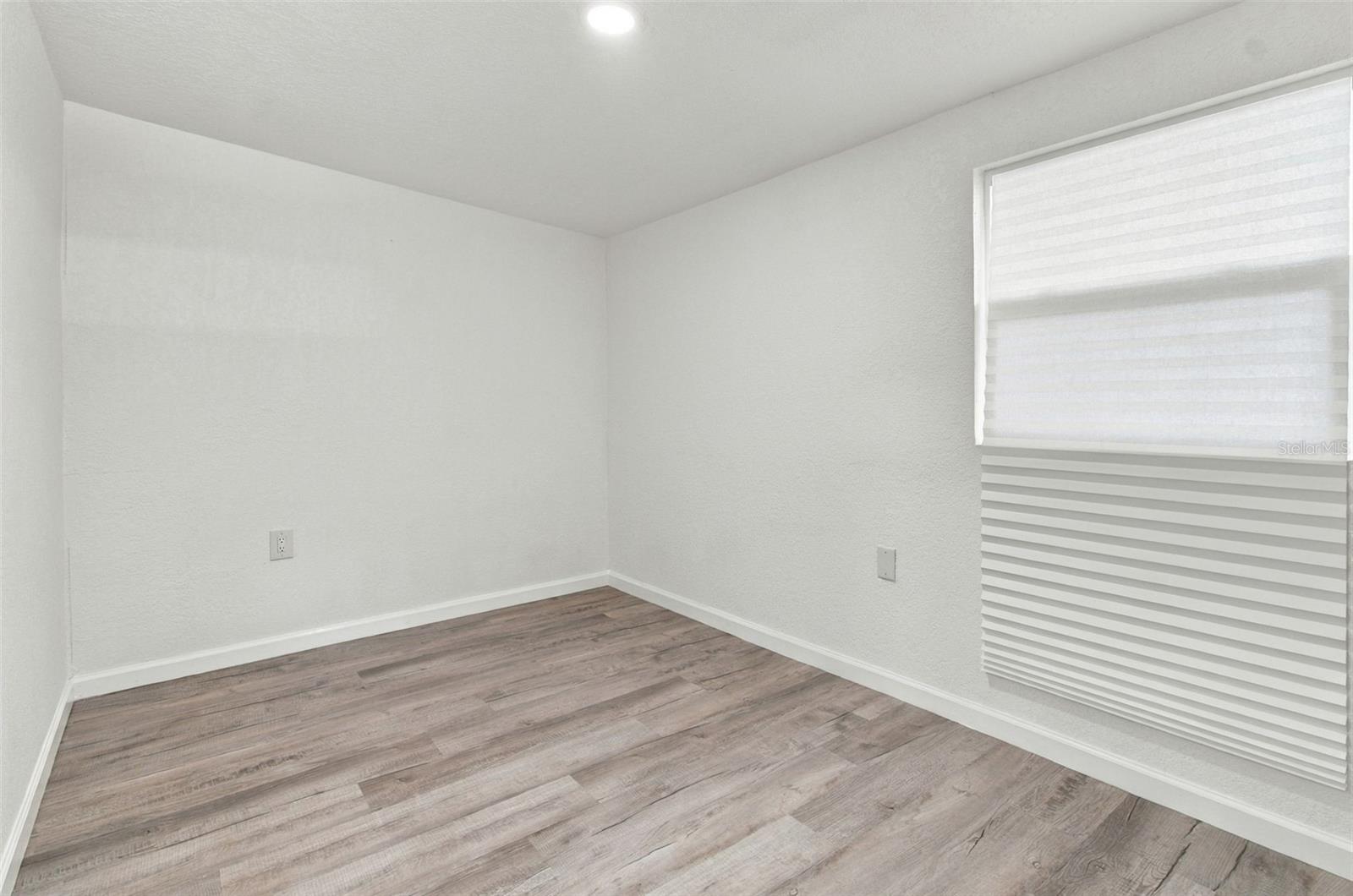 38351 7TH AVE — photo 15