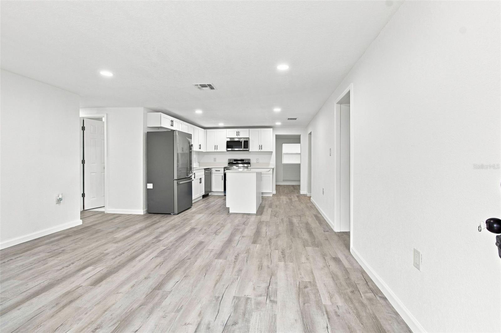 38351 7TH AVE — photo 7