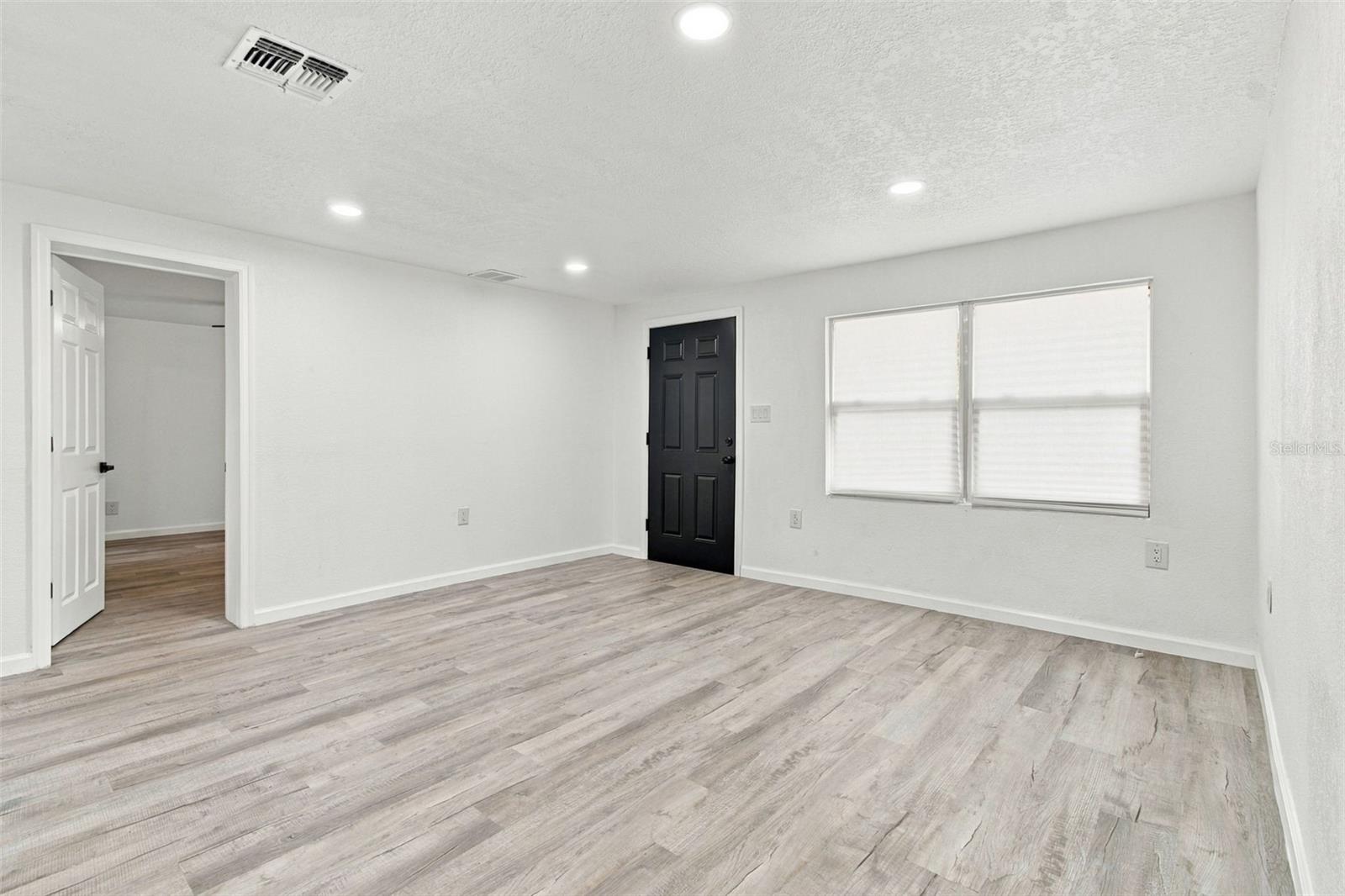 38351 7TH AVE — photo 5