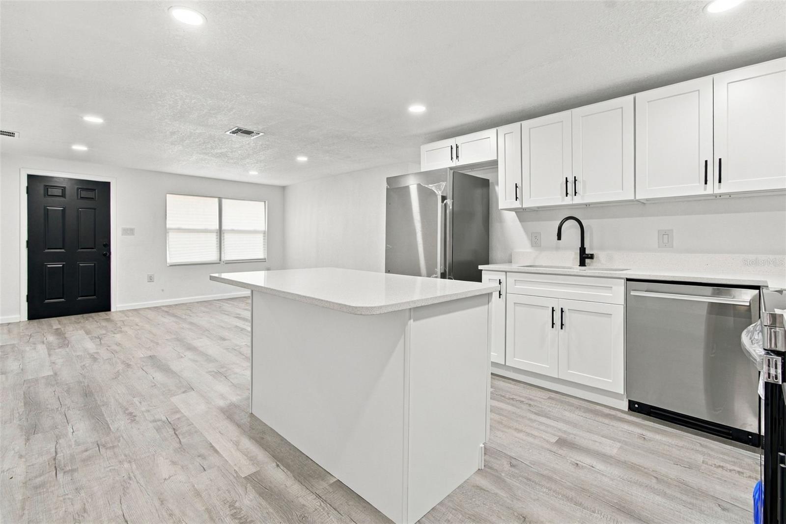 38351 7TH AVE — photo 13