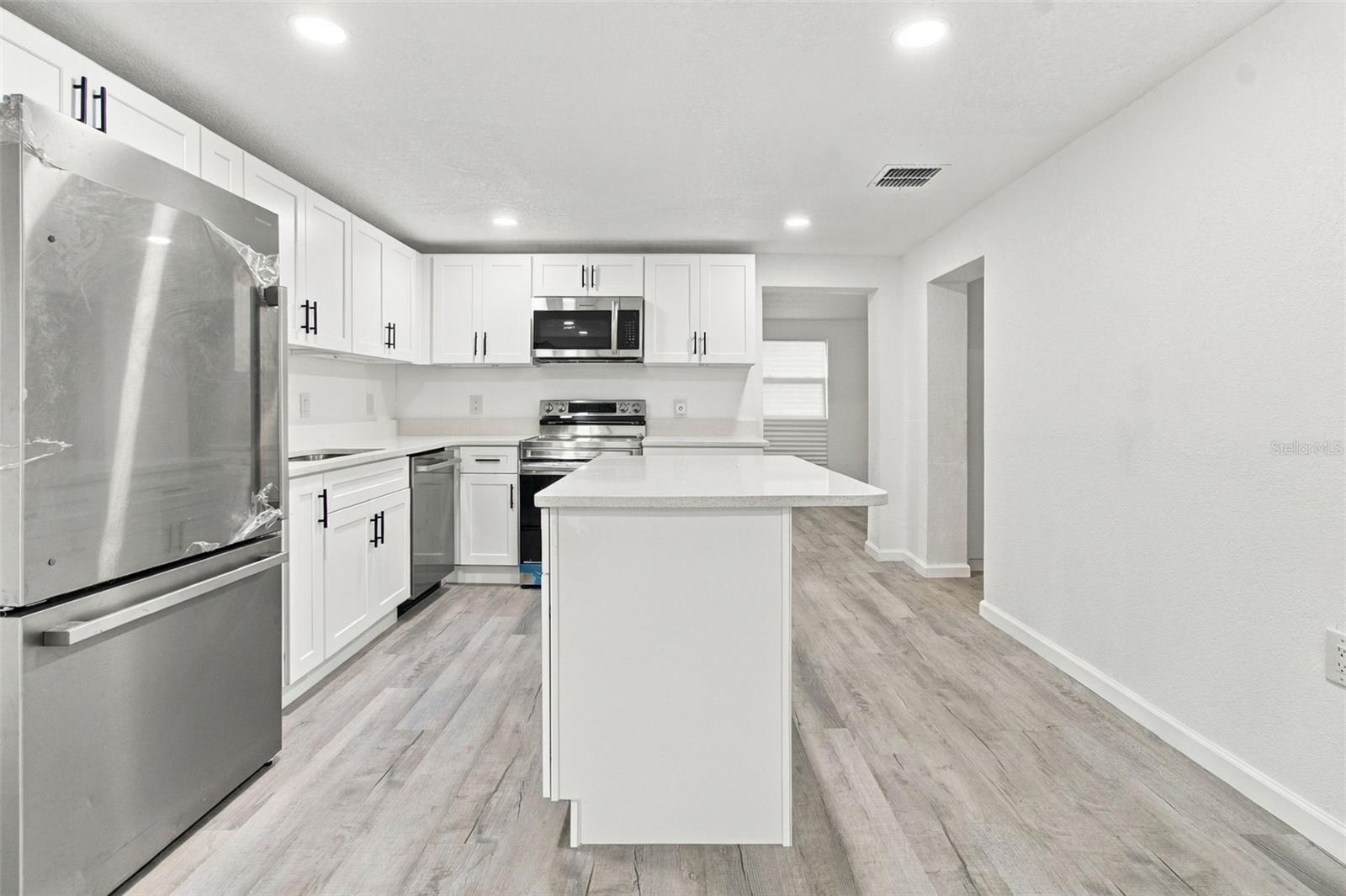 38351 7TH AVE — photo 10