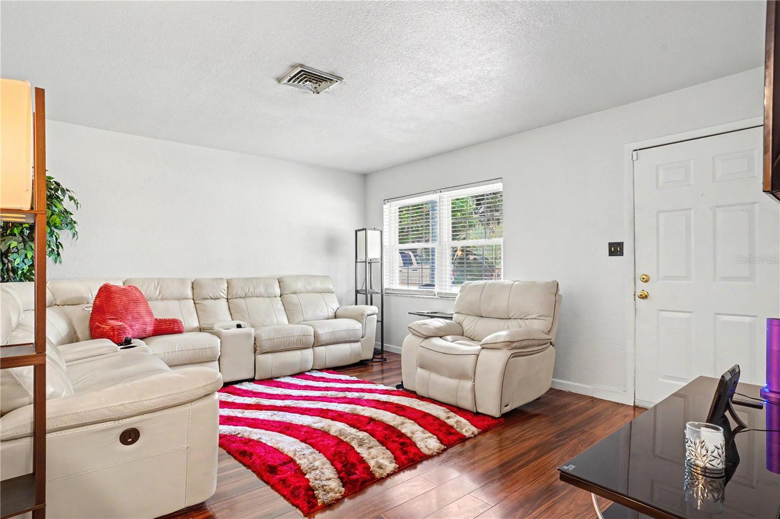2422 BERRY RD — photo 4