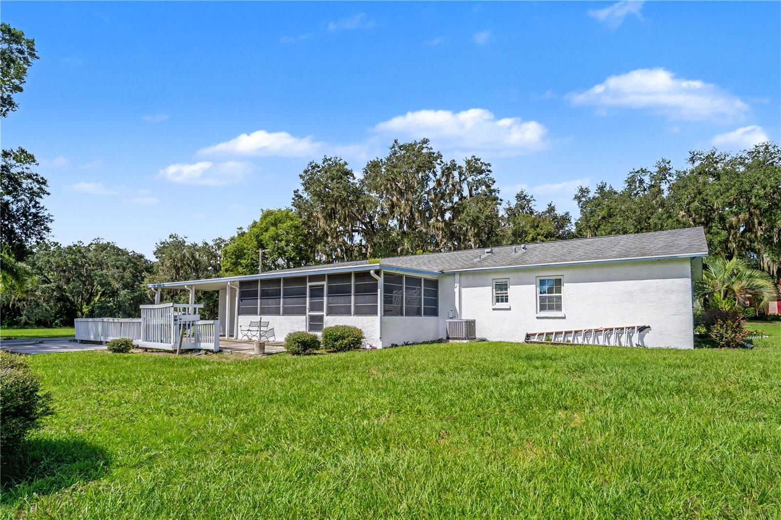 2422 BERRY RD — photo 15