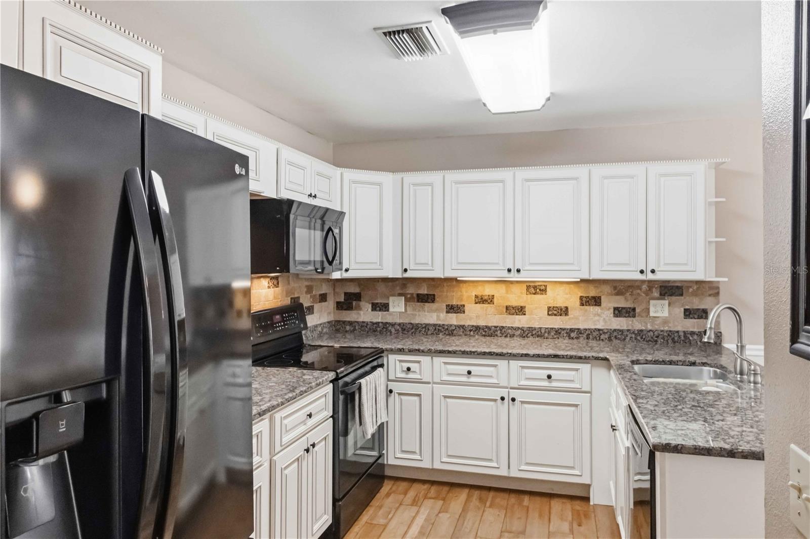 3574 EDINGTON WAY — photo 7