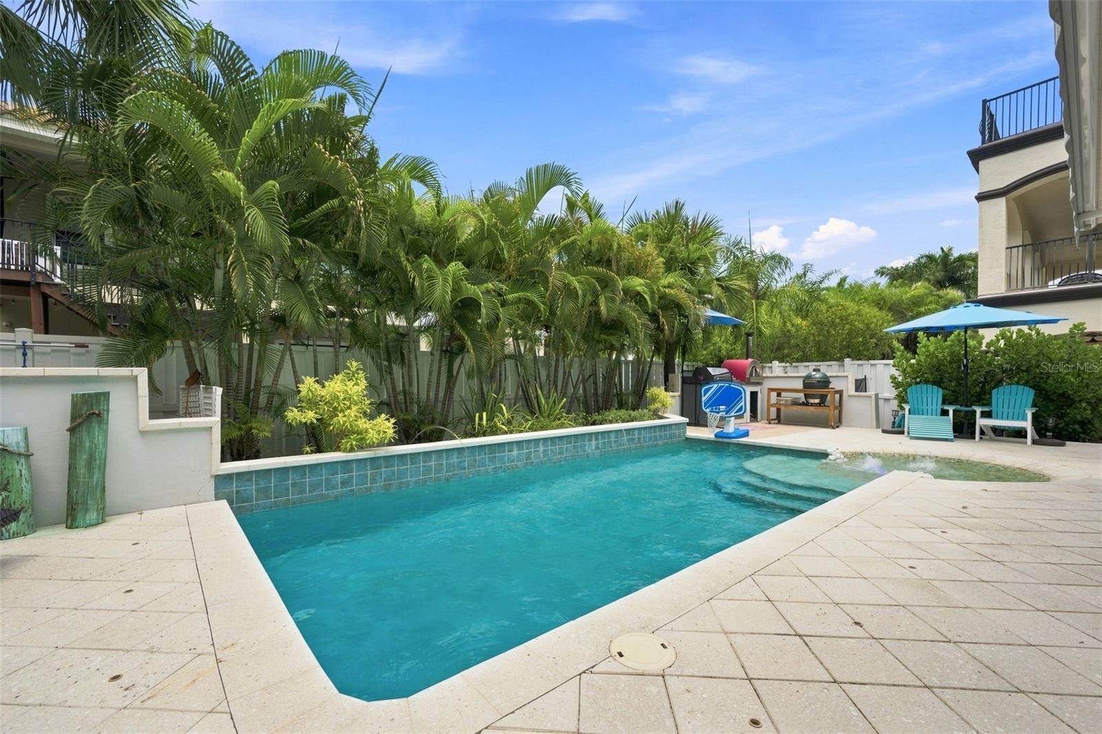 116 FOREST HILLS DR — photo 42