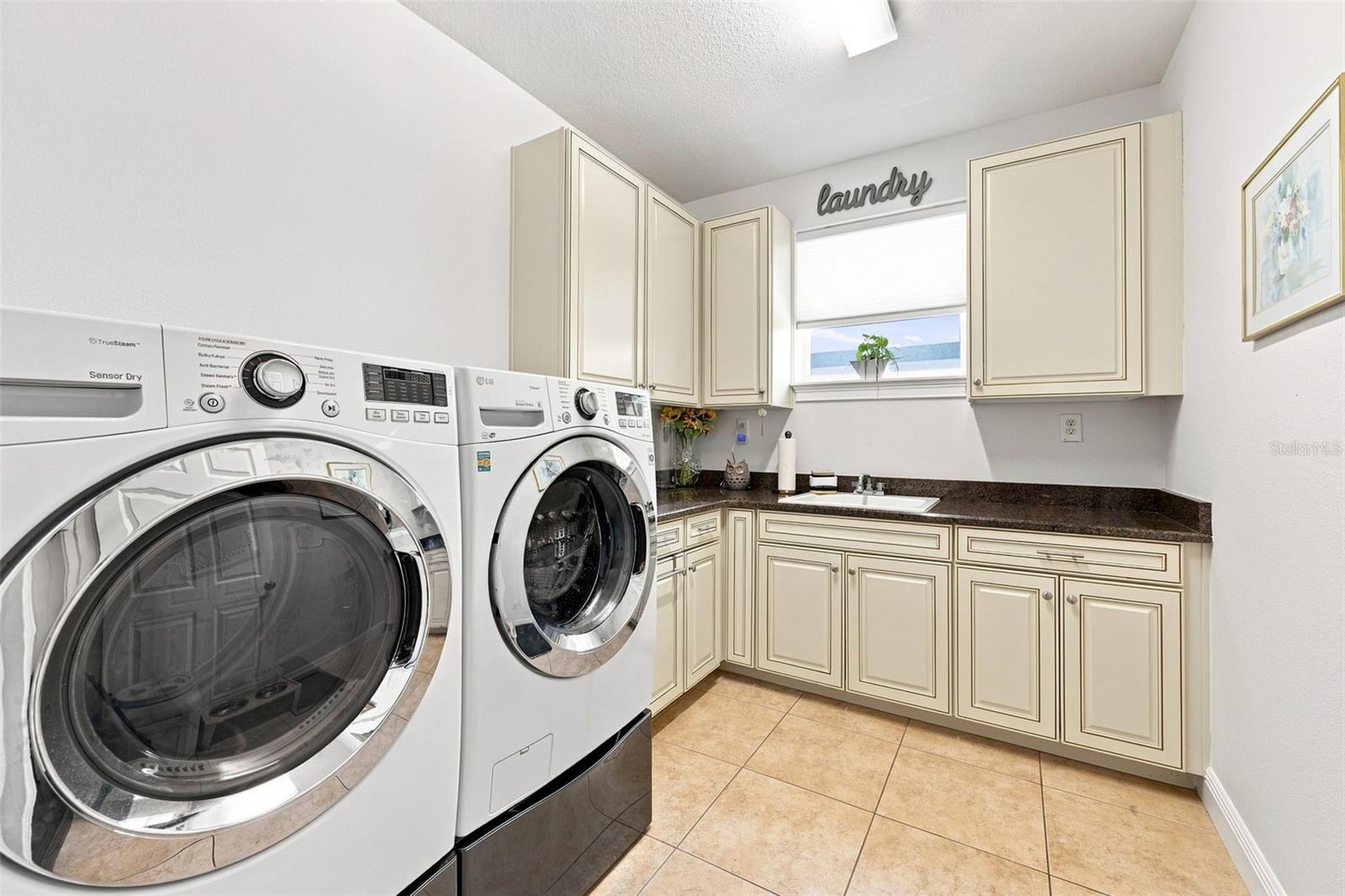116 FOREST HILLS DR — photo 39