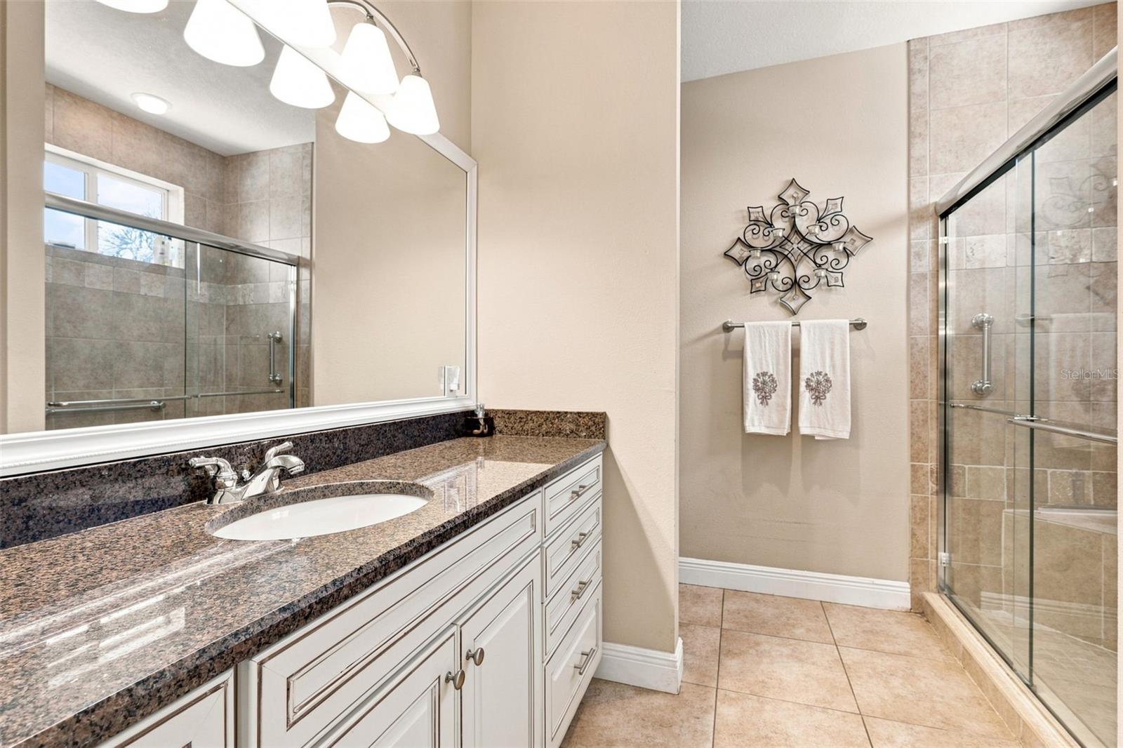 116 FOREST HILLS DR — photo 34