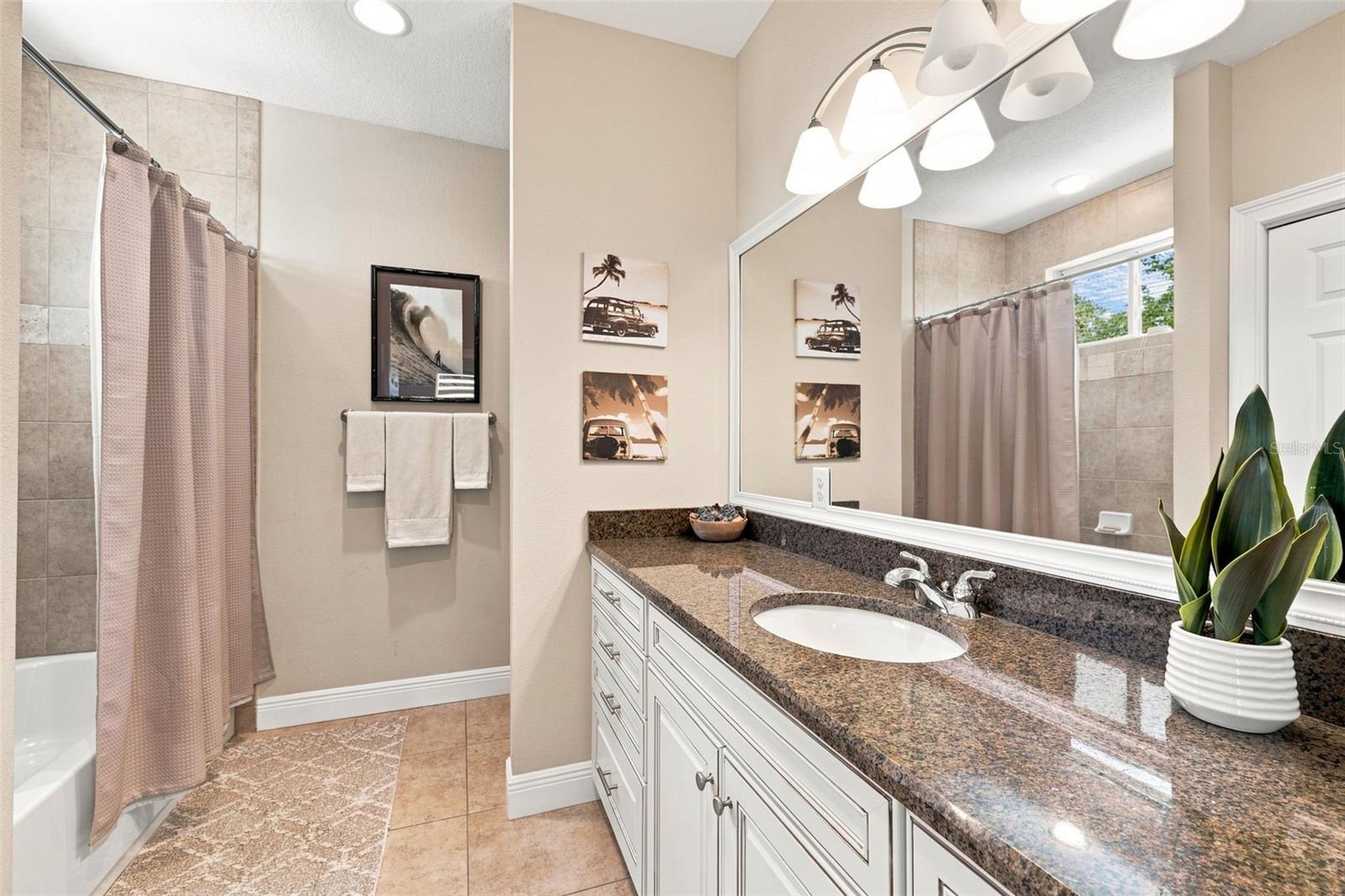 116 FOREST HILLS DR — photo 37
