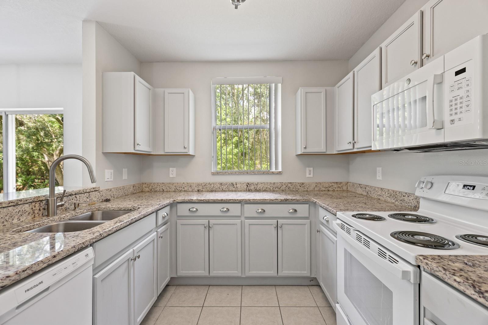 9722 FORESTDALE CT — photo 4