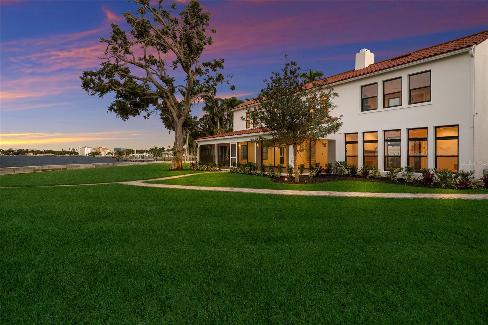 2832 RIVERVIEW BLVD — photo 87