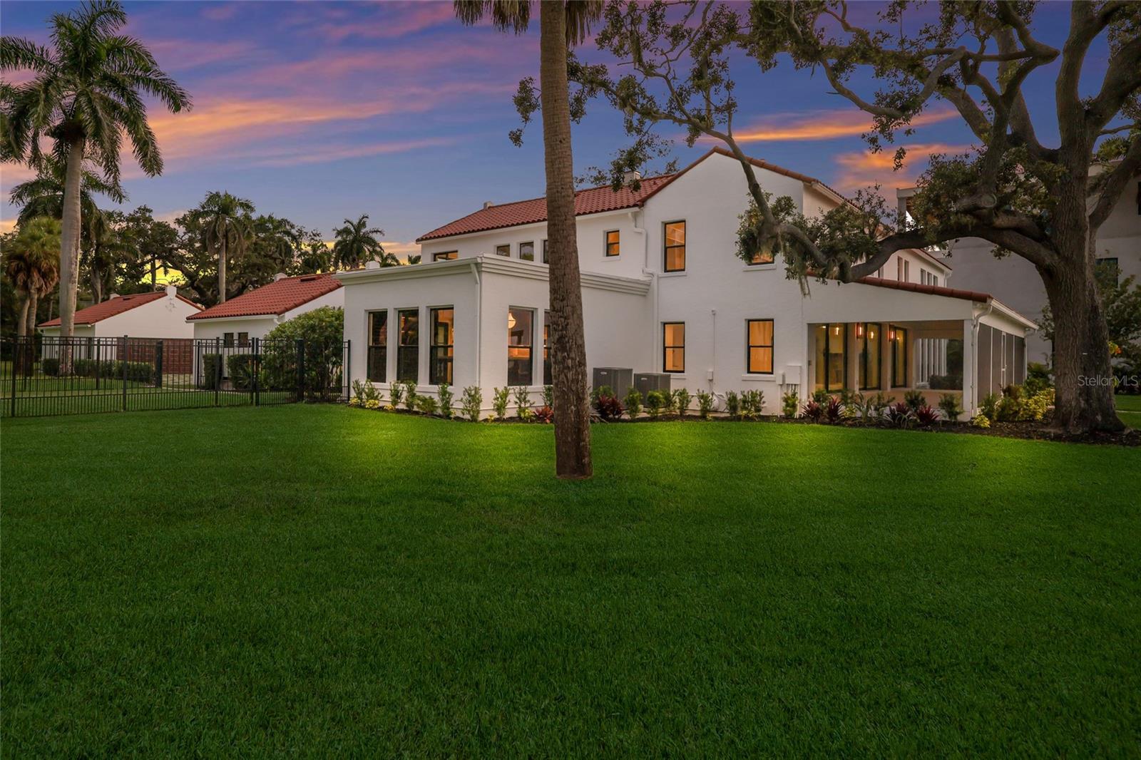 2832 RIVERVIEW BLVD — photo 84