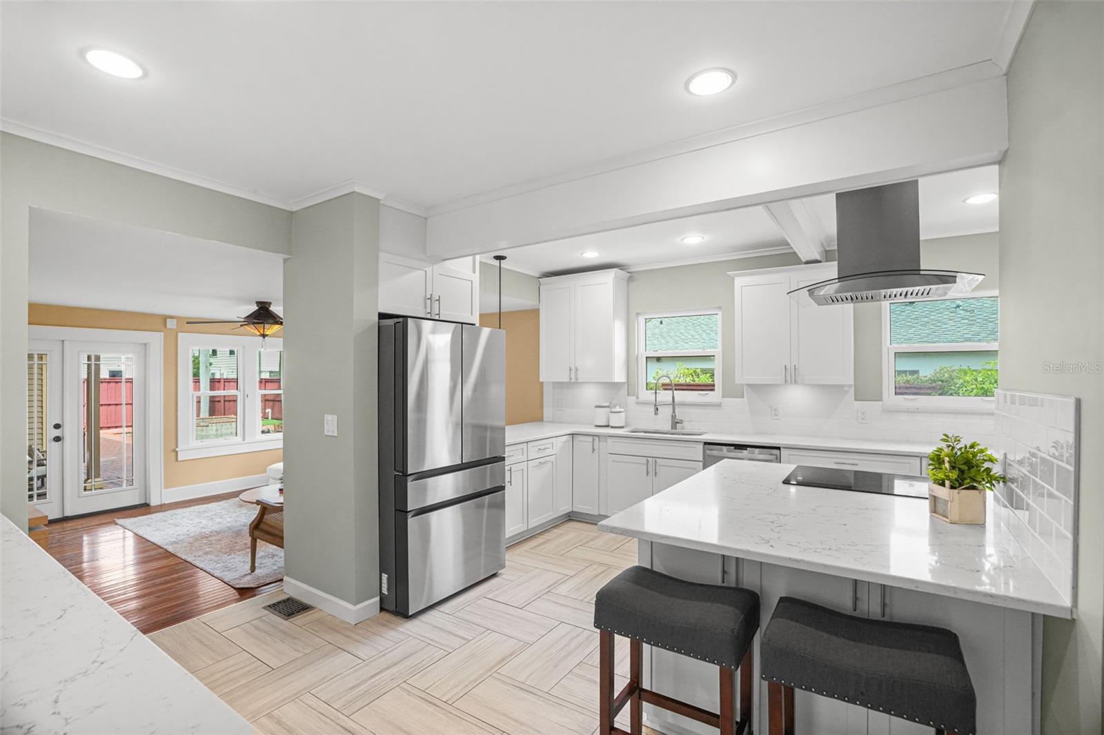 605 14TH AVE NE — photo 12