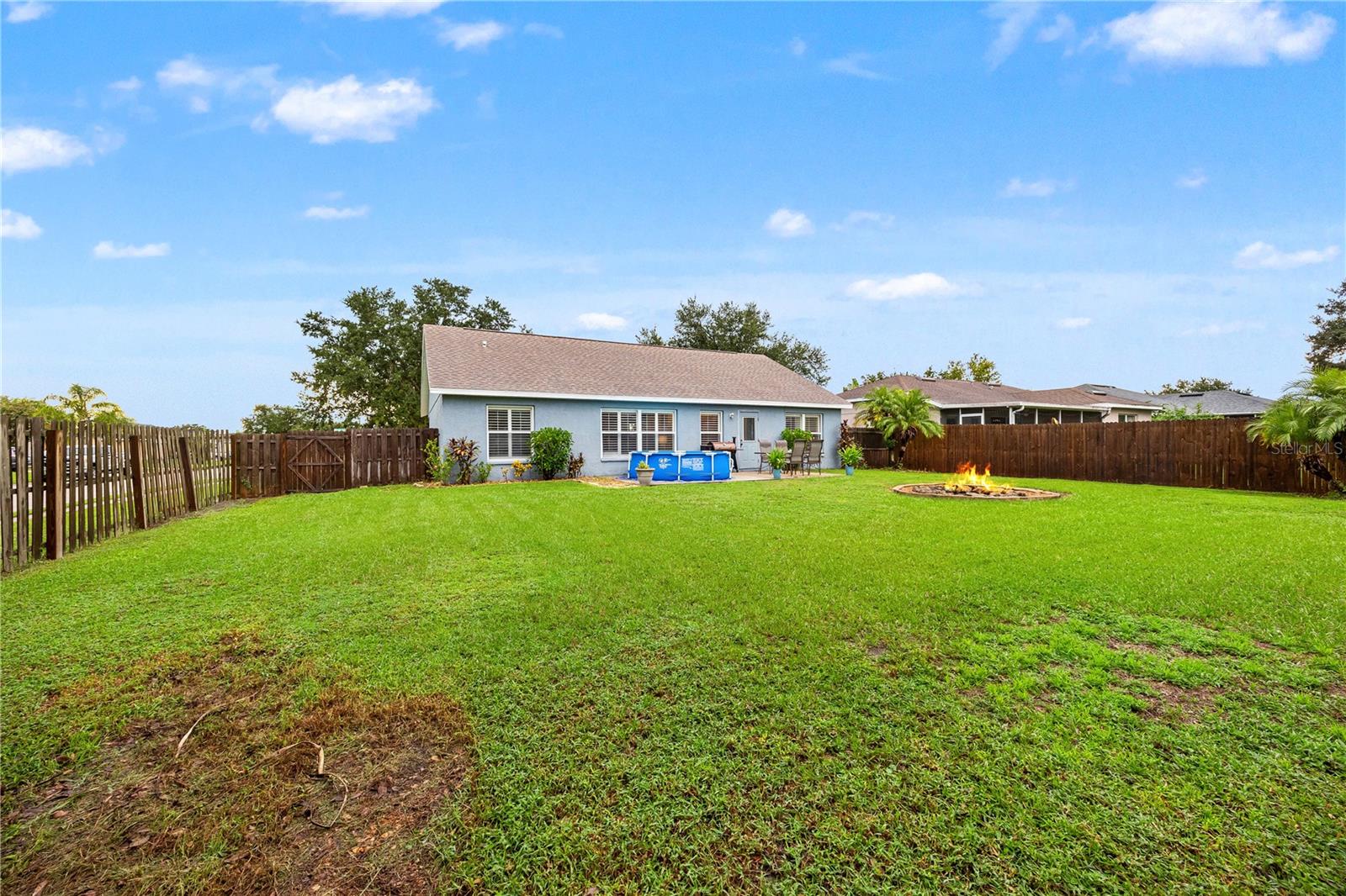 12167 WARWICK CIR — photo 29