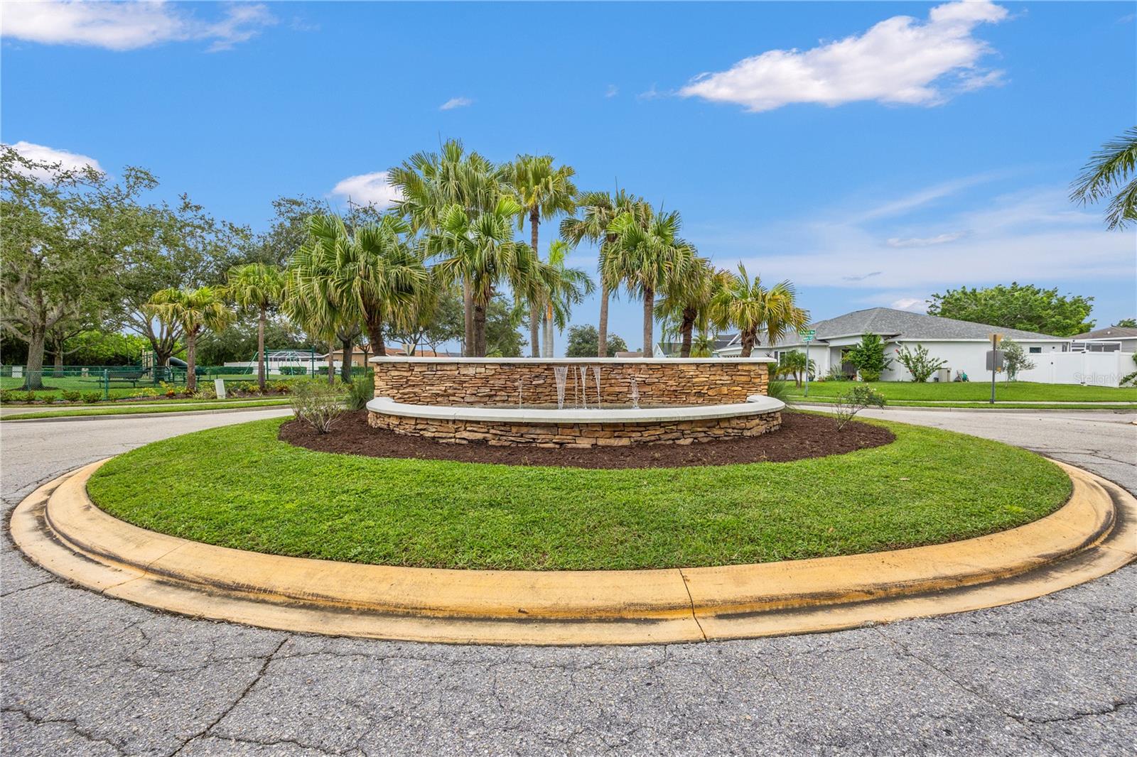 12167 WARWICK CIR — photo 43