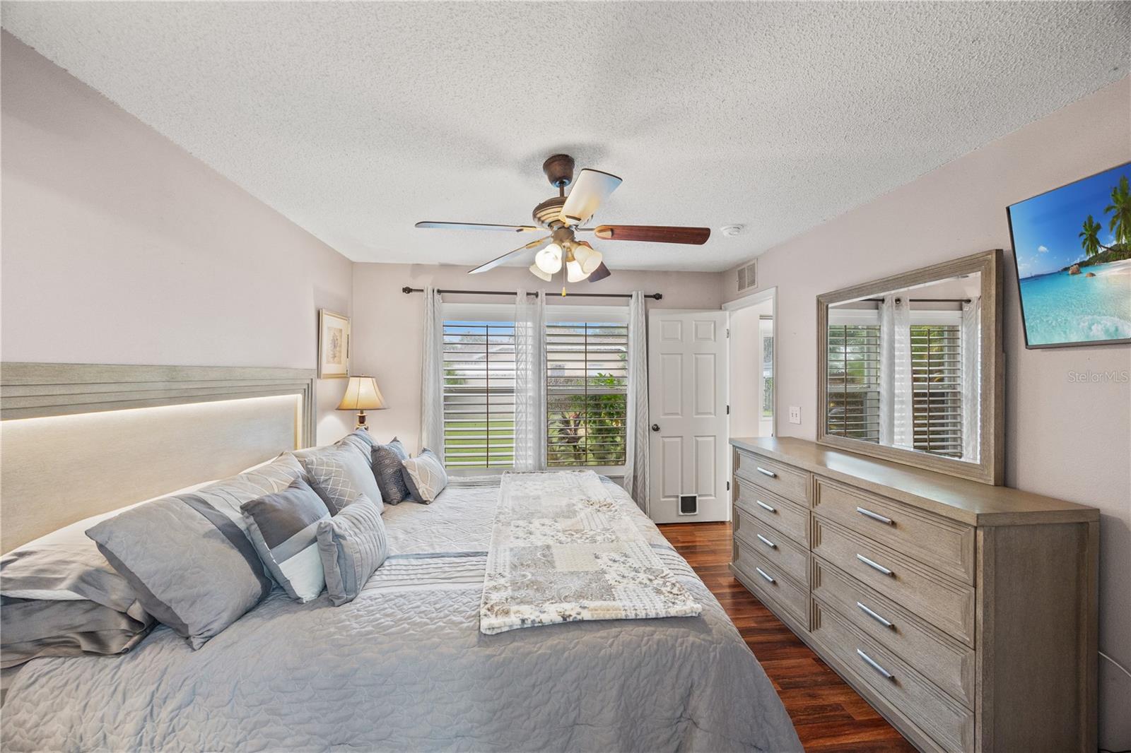 12167 WARWICK CIR — photo 16
