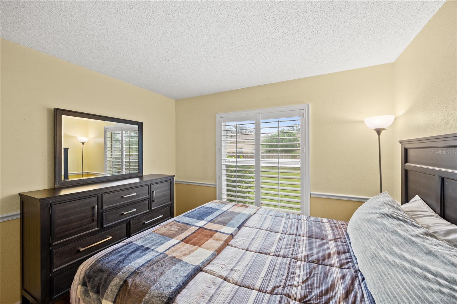 12167 WARWICK CIR — photo 24