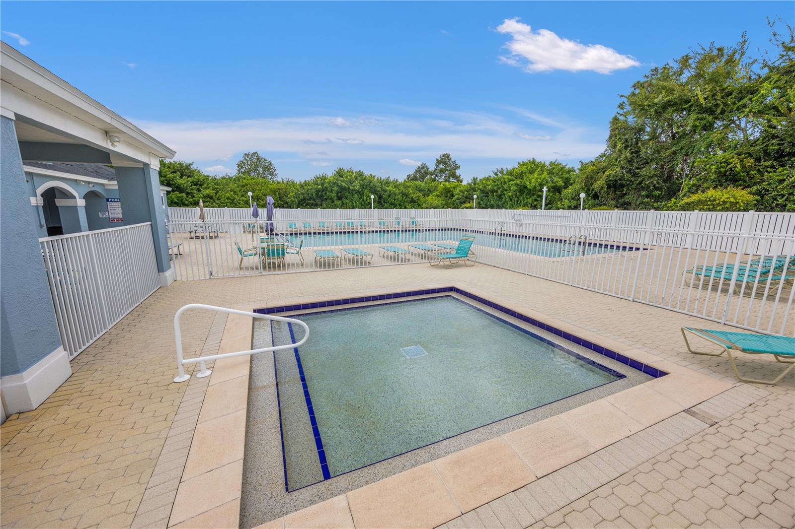 12167 WARWICK CIR — photo 39