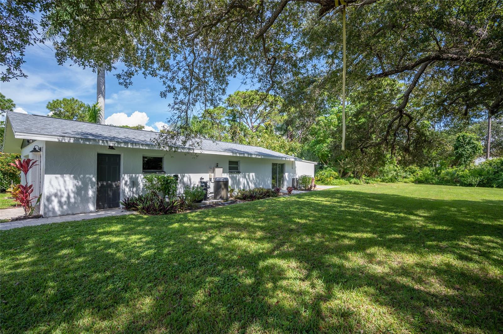 2111 HEASLEY RD — photo 31