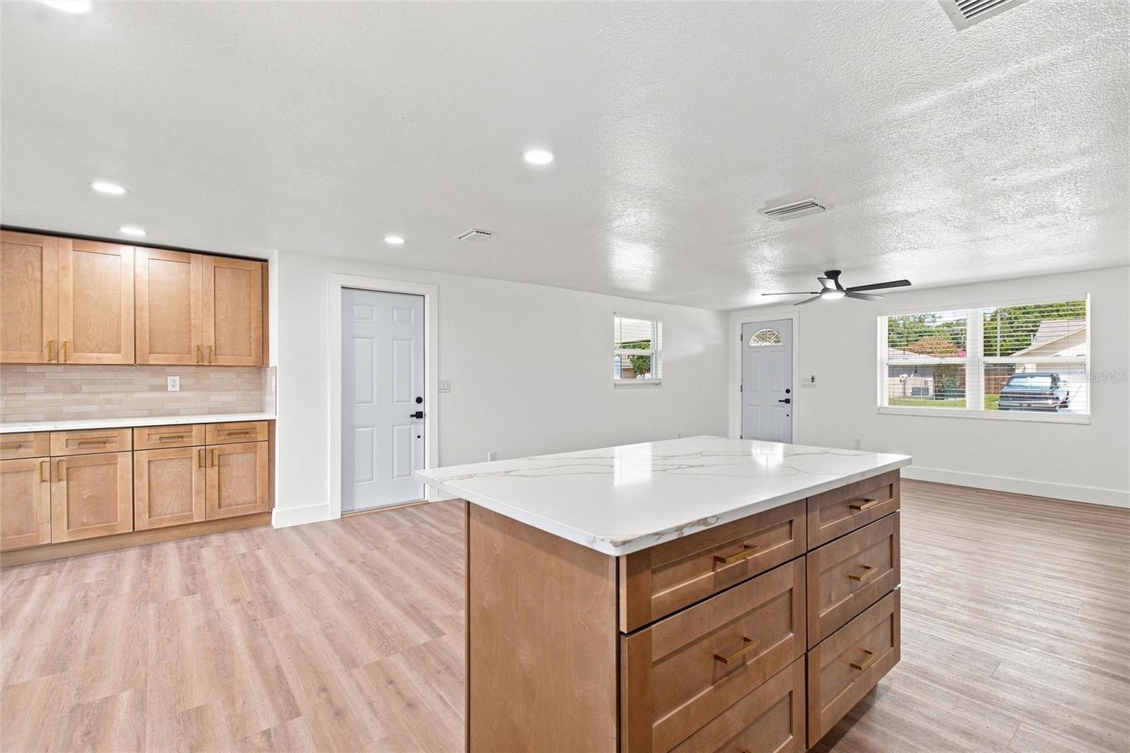3214 ACACIA ST — photo 12
