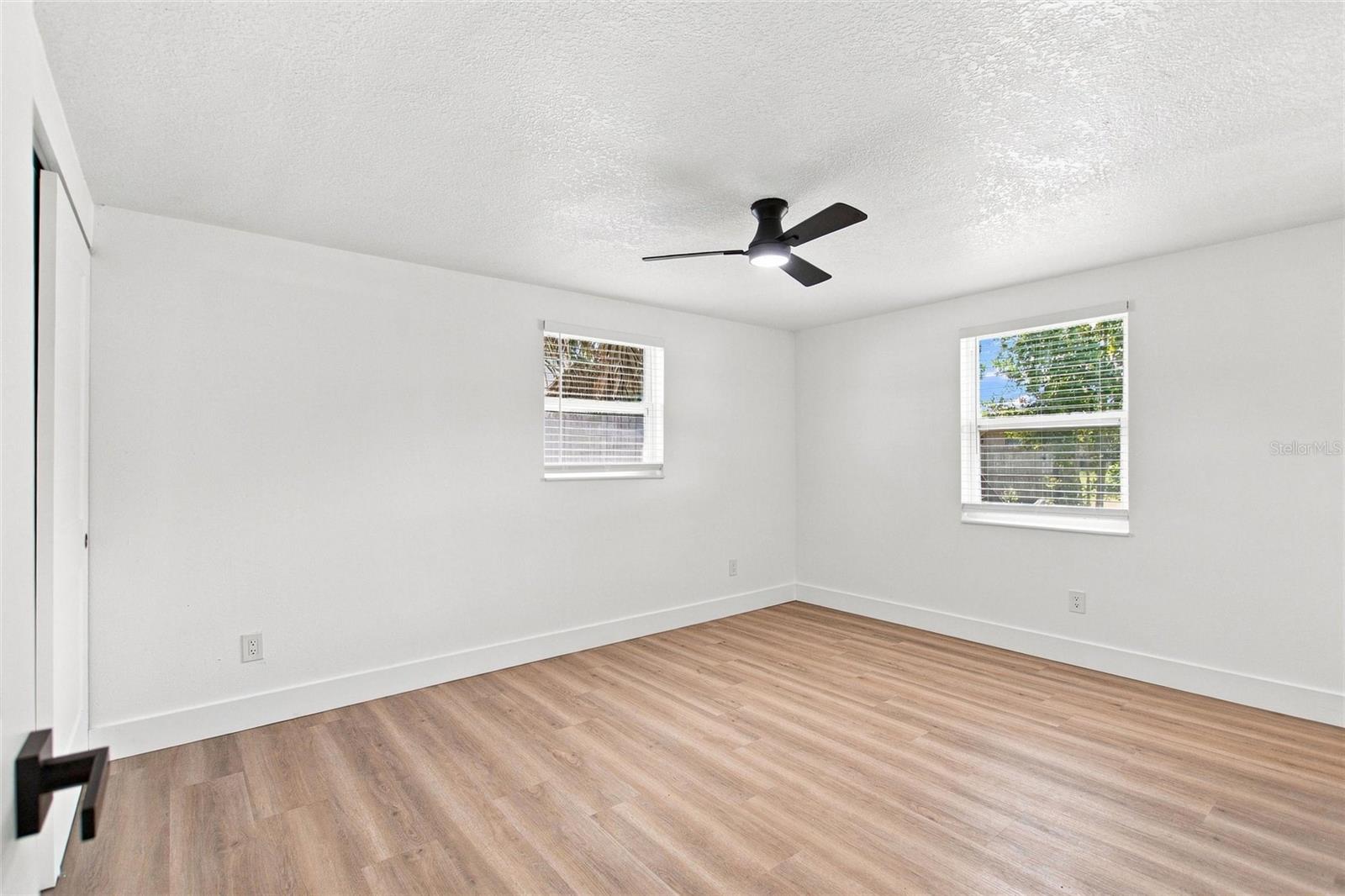 3214 ACACIA ST — photo 27