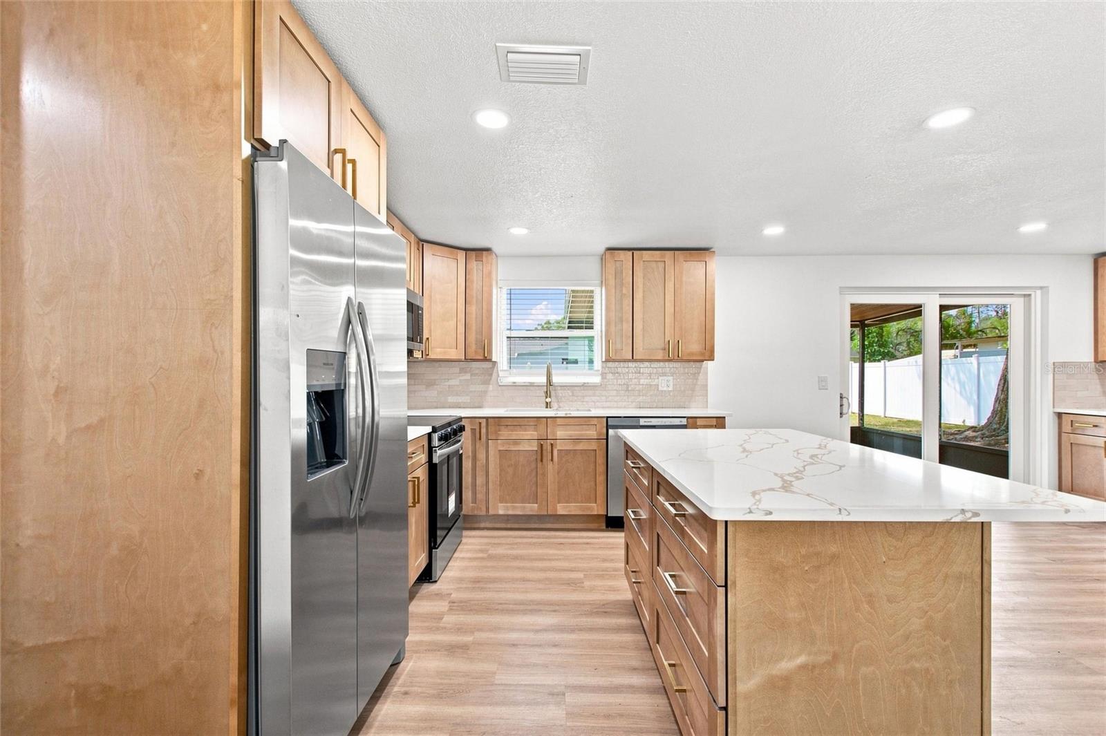 3214 ACACIA ST — photo 10