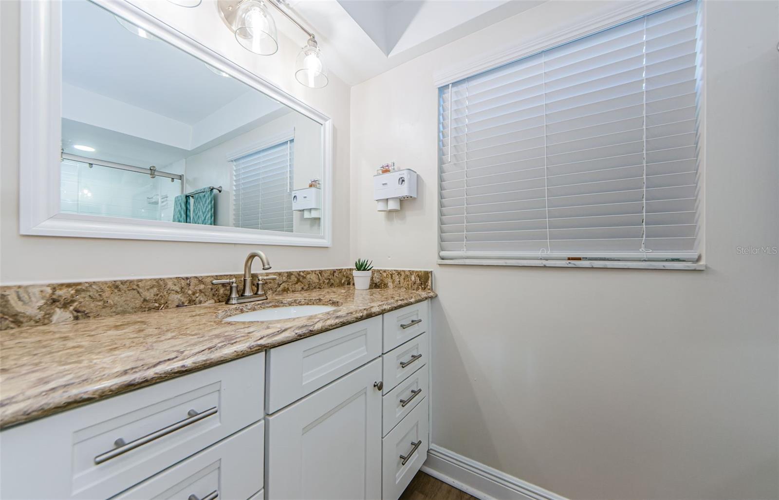 2174 SCOTLAND DR — photo 34