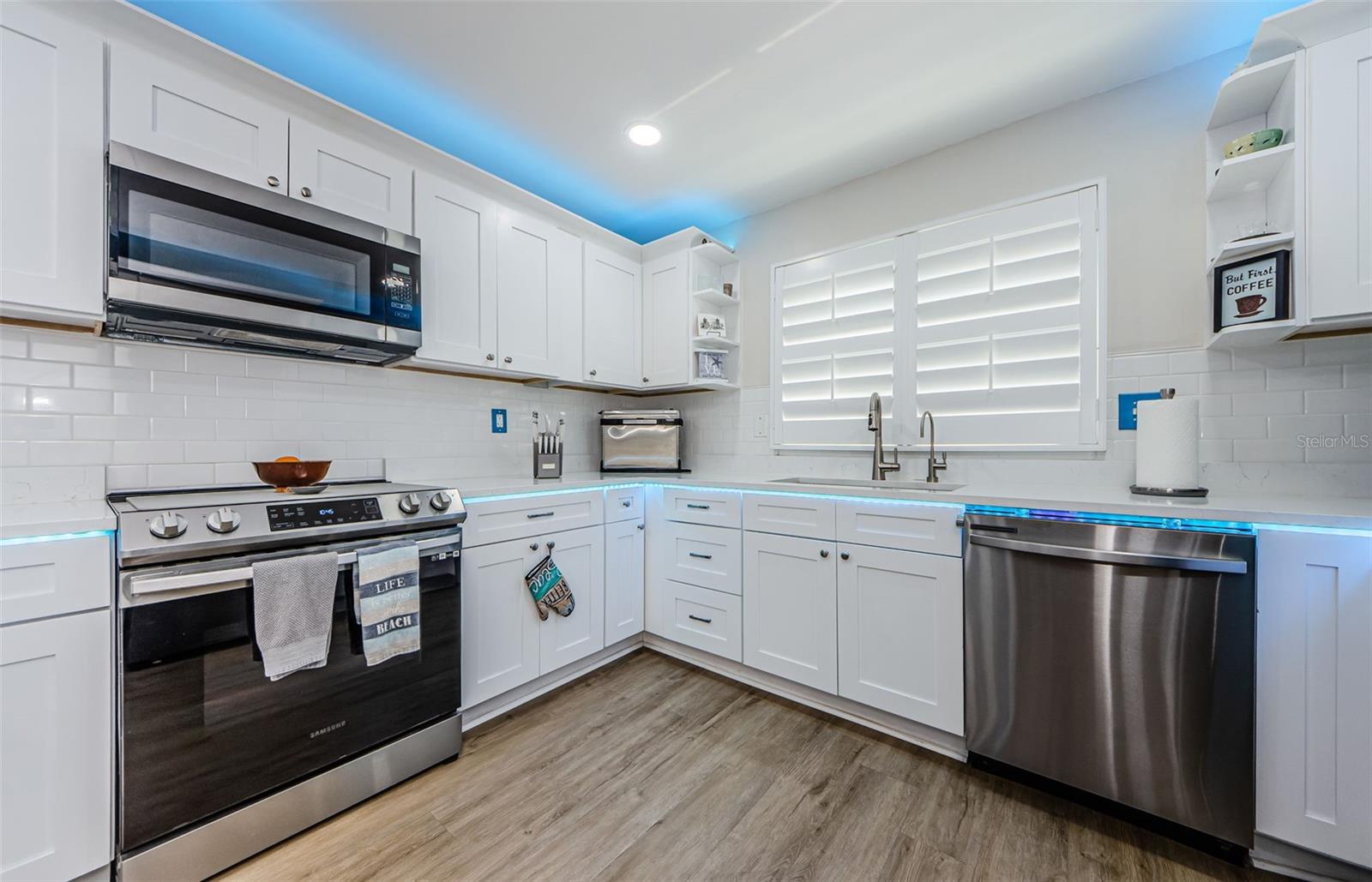 2174 SCOTLAND DR — photo 26