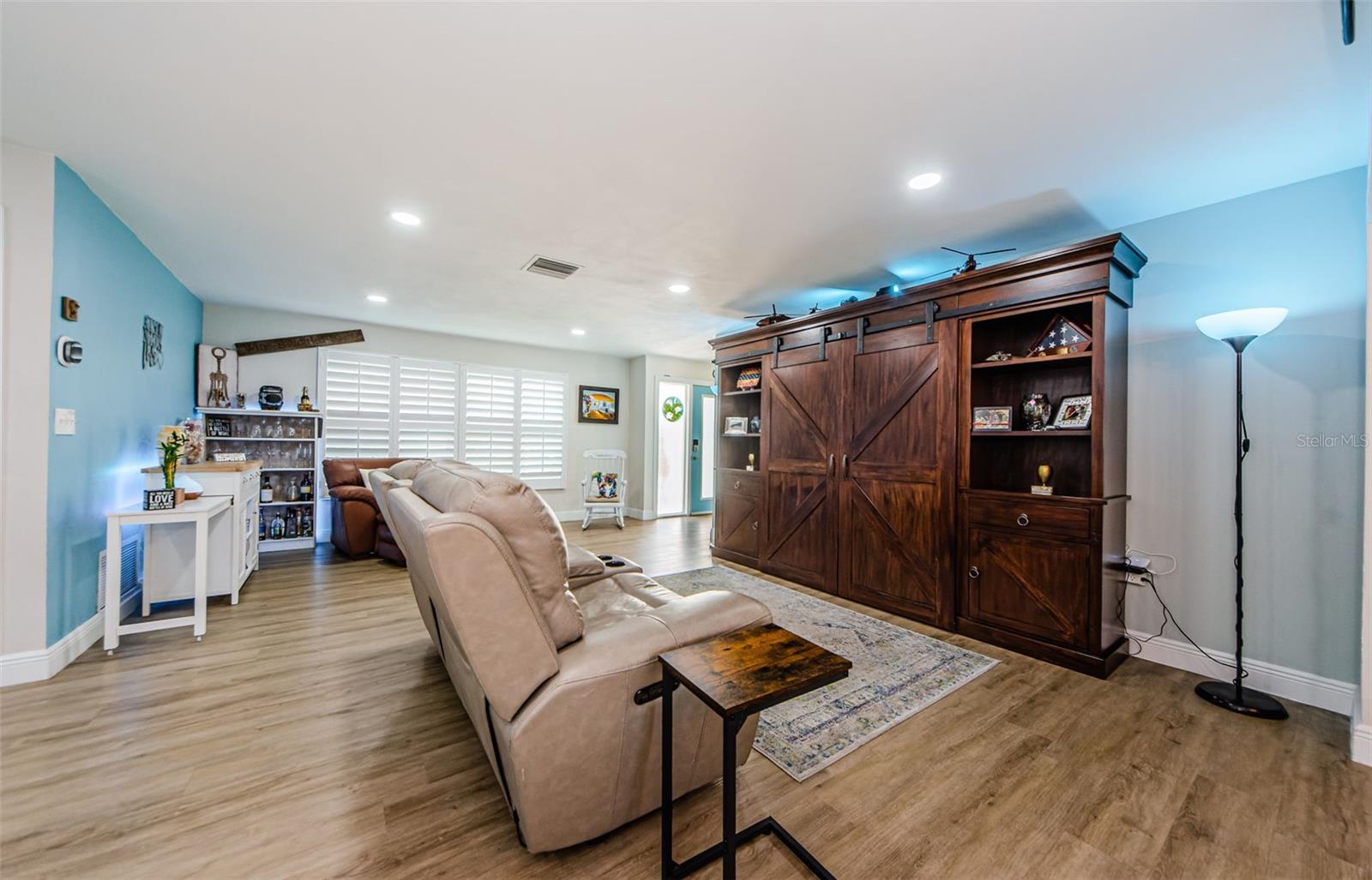 2174 SCOTLAND DR — photo 17