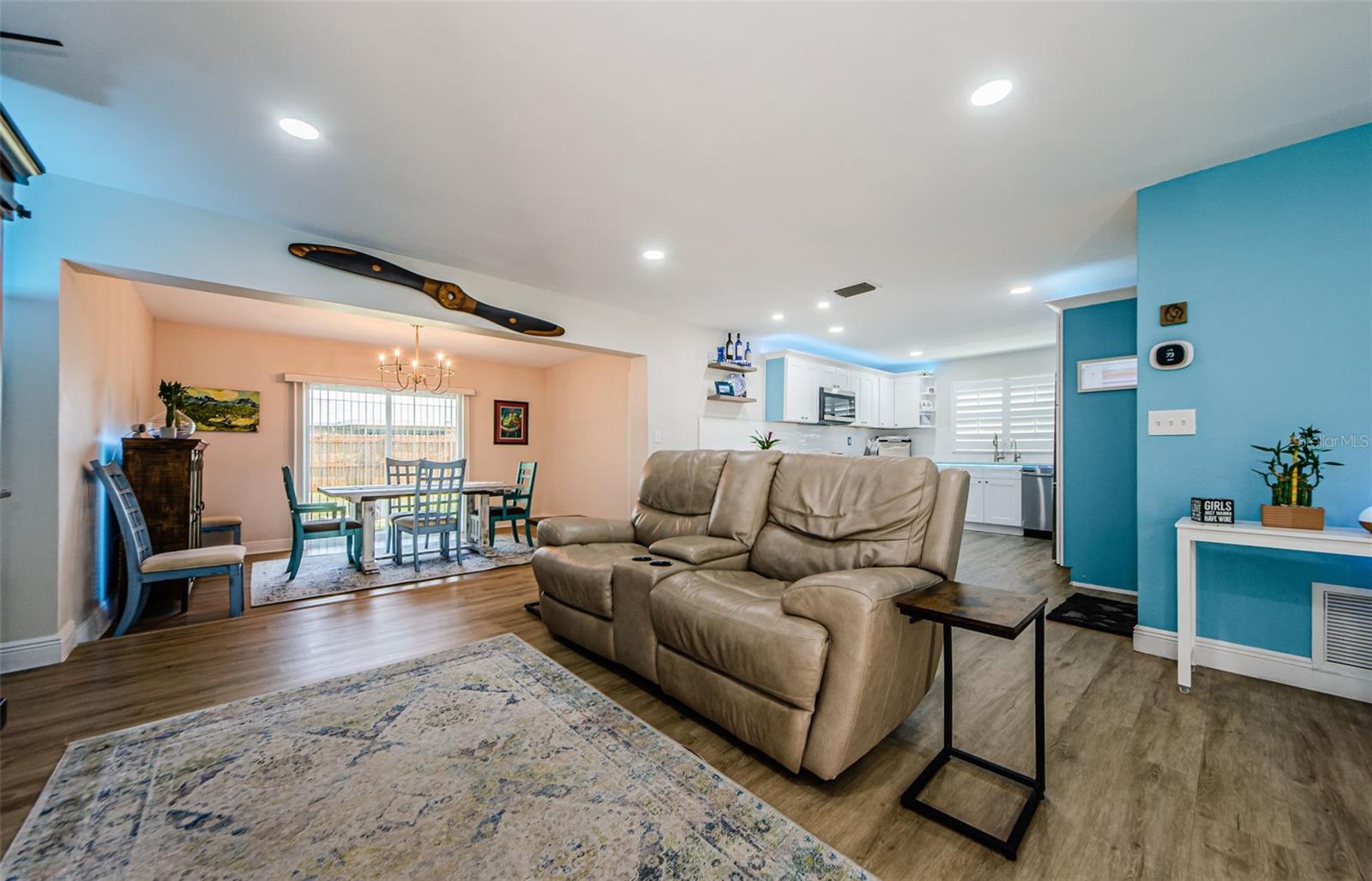 2174 SCOTLAND DR — photo 14