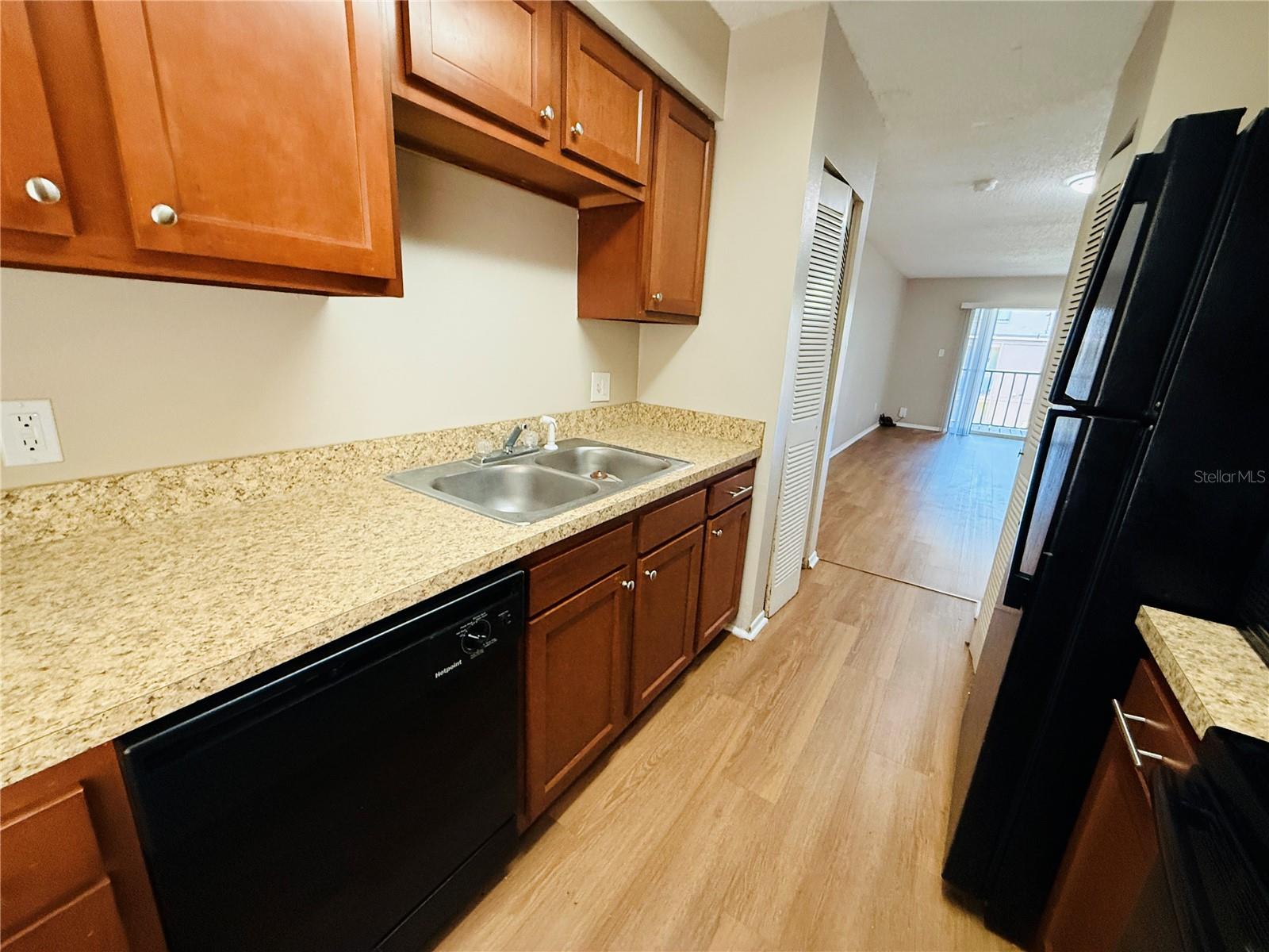 7525 PITCH PINE CIR #D — photo 9
