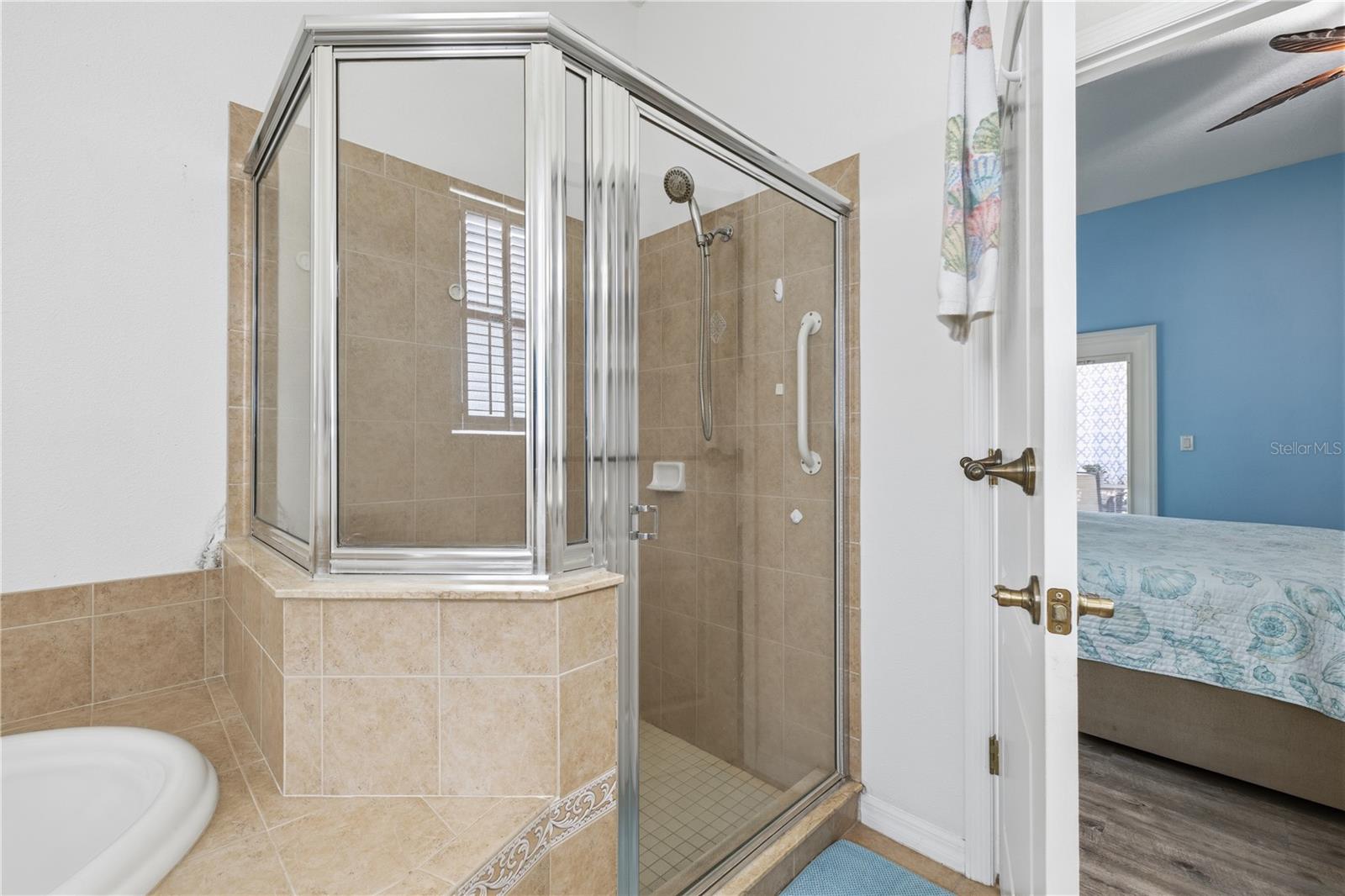 11501 BLOOMINGTON CT — photo 21