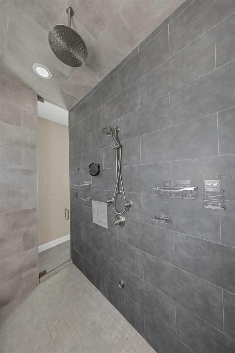 5925 MOHR RD — photo 29