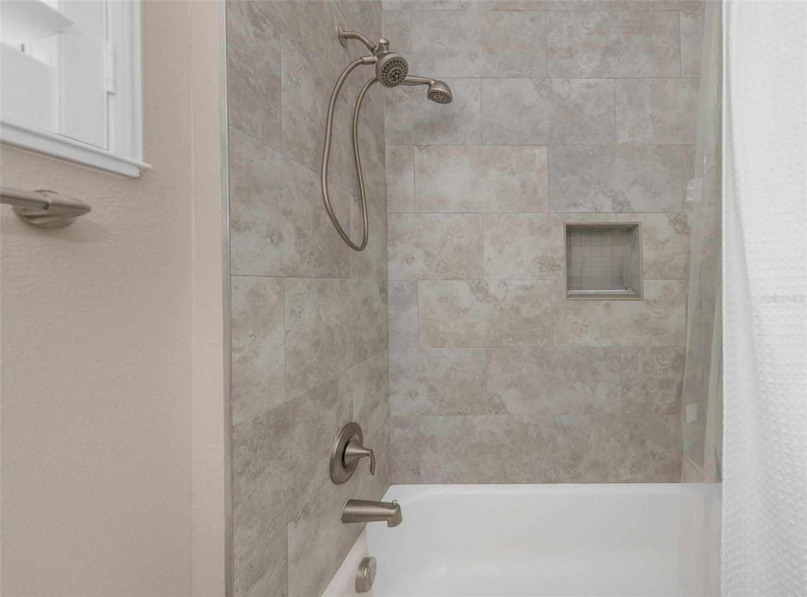 5925 MOHR RD — photo 38
