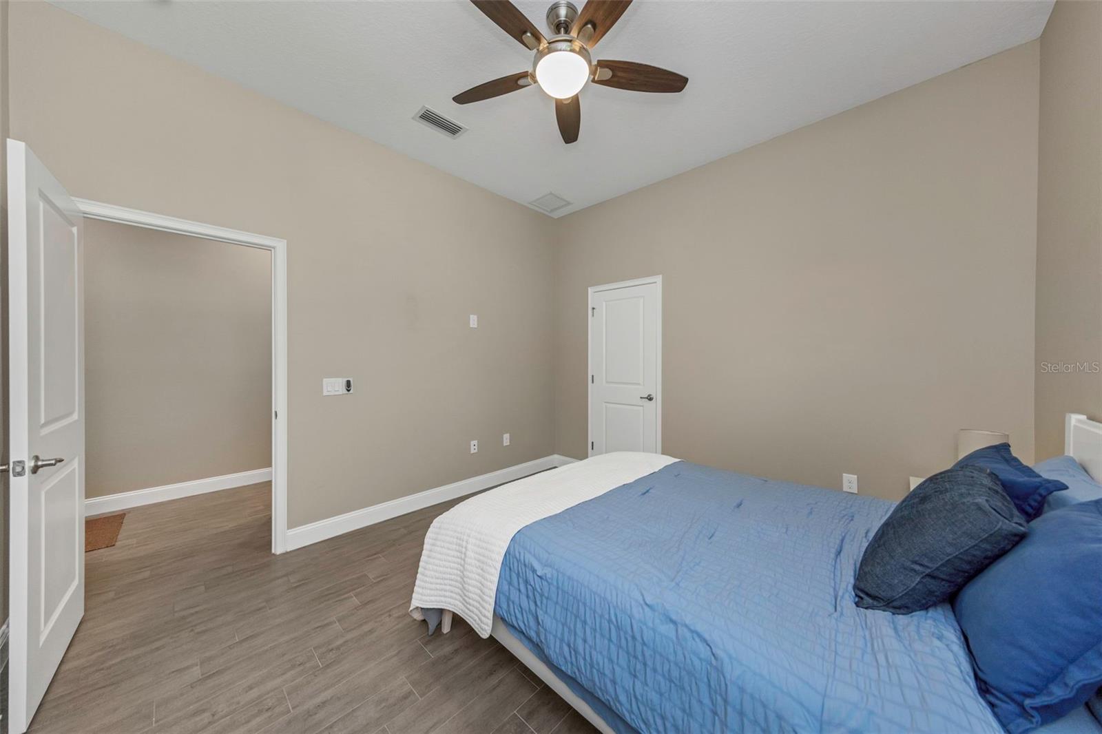 5925 MOHR RD — photo 32