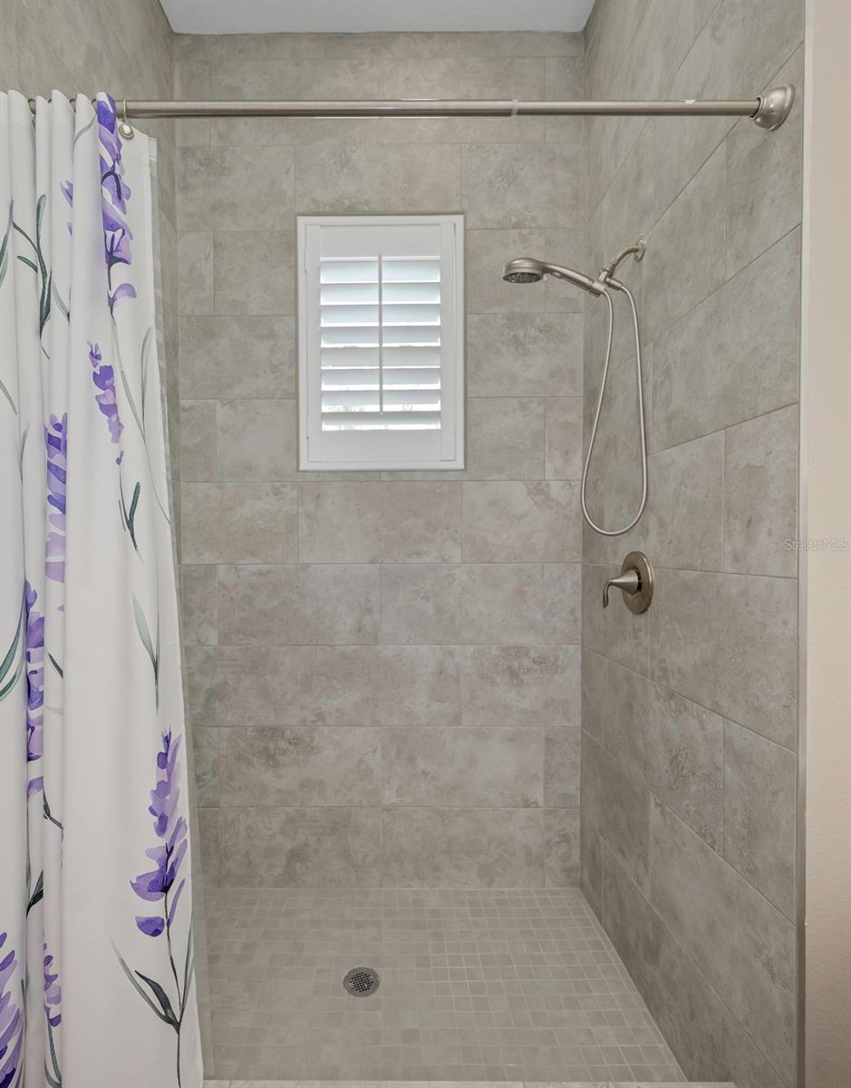 5925 MOHR RD — photo 34