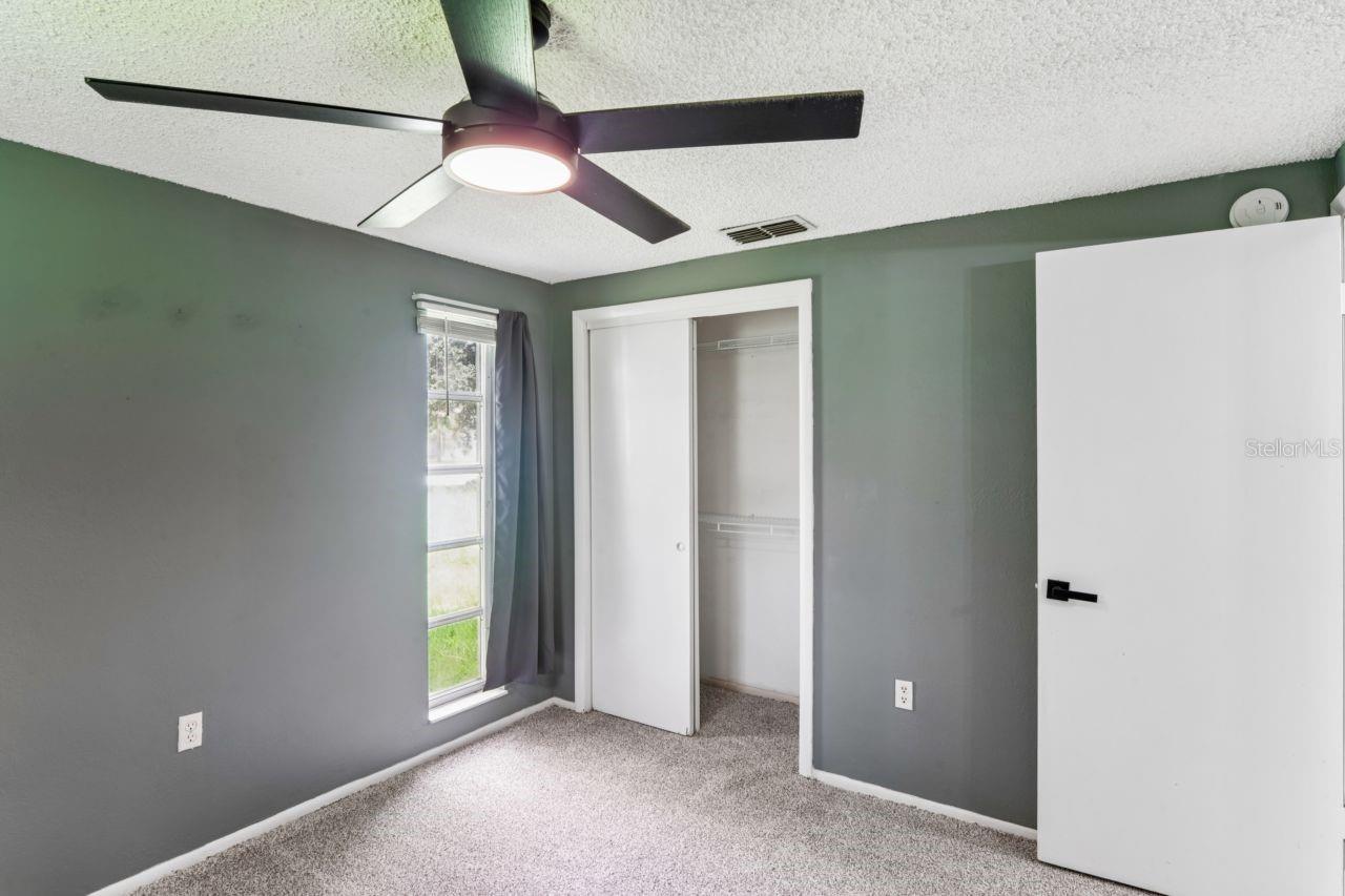 15915 VILLA DR — photo 17