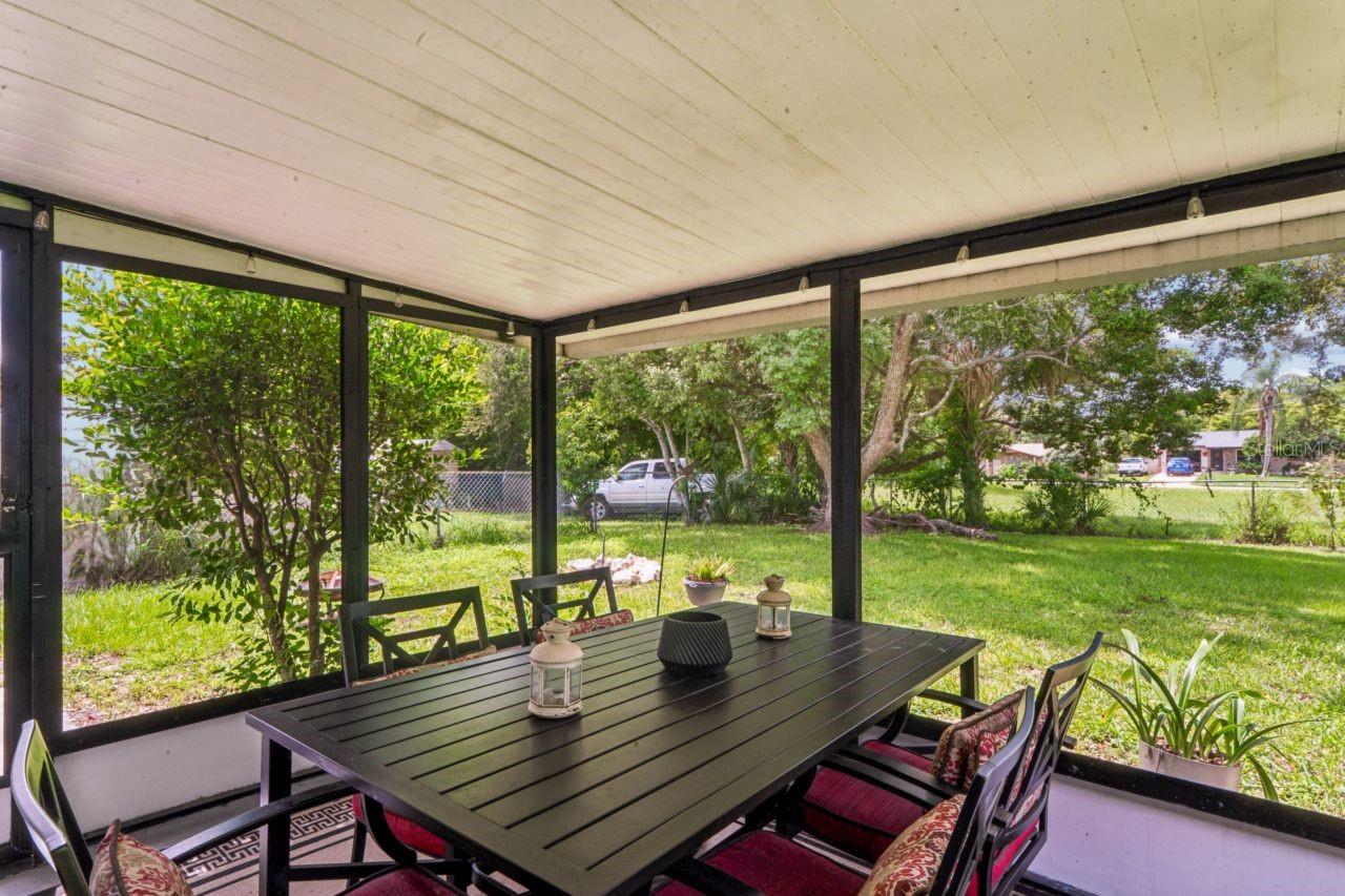15915 VILLA DR — photo 27