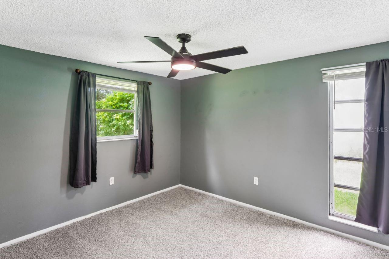 15915 VILLA DR — photo 22