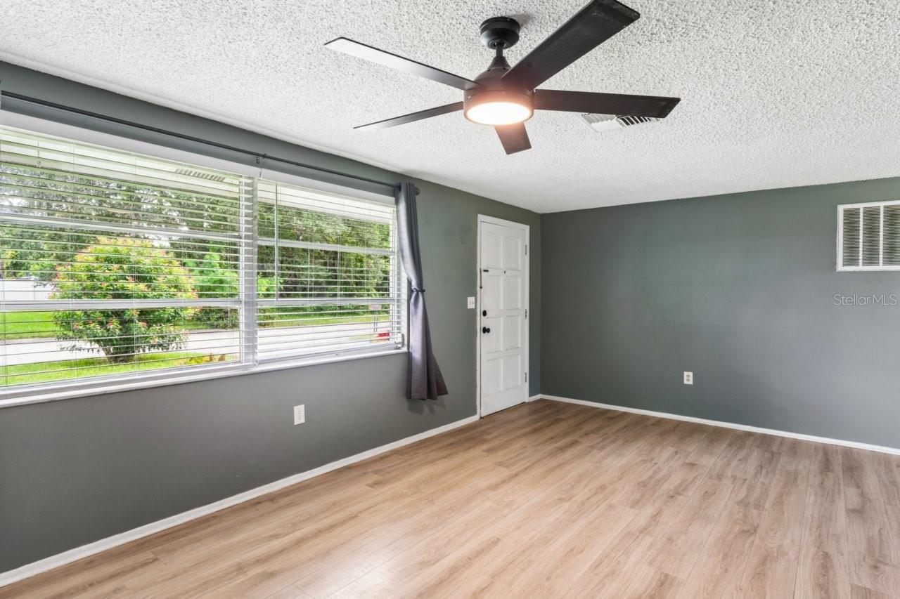 15915 VILLA DR — photo 5