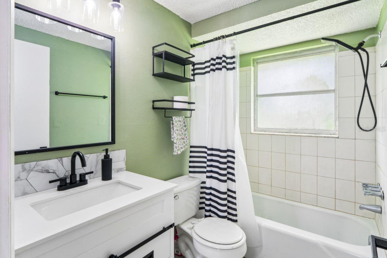 15915 VILLA DR — photo 19