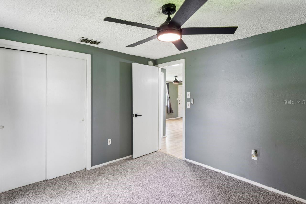15915 VILLA DR — photo 16
