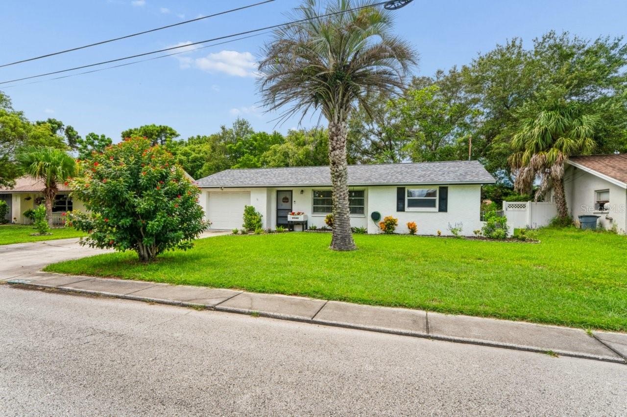 15915 VILLA DR — photo 34