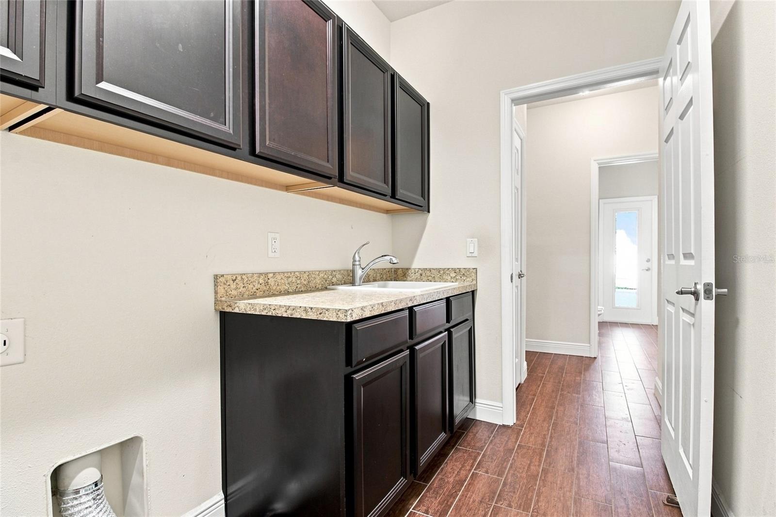 1215 HILLANDALE RESERVE DR — photo 26