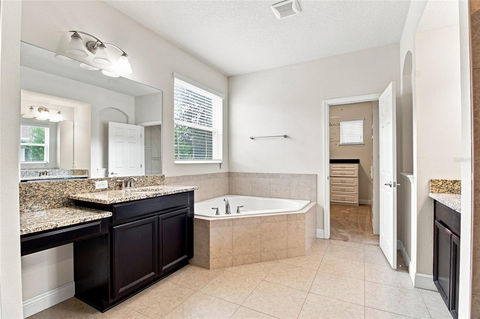 1215 HILLANDALE RESERVE DR — photo 21
