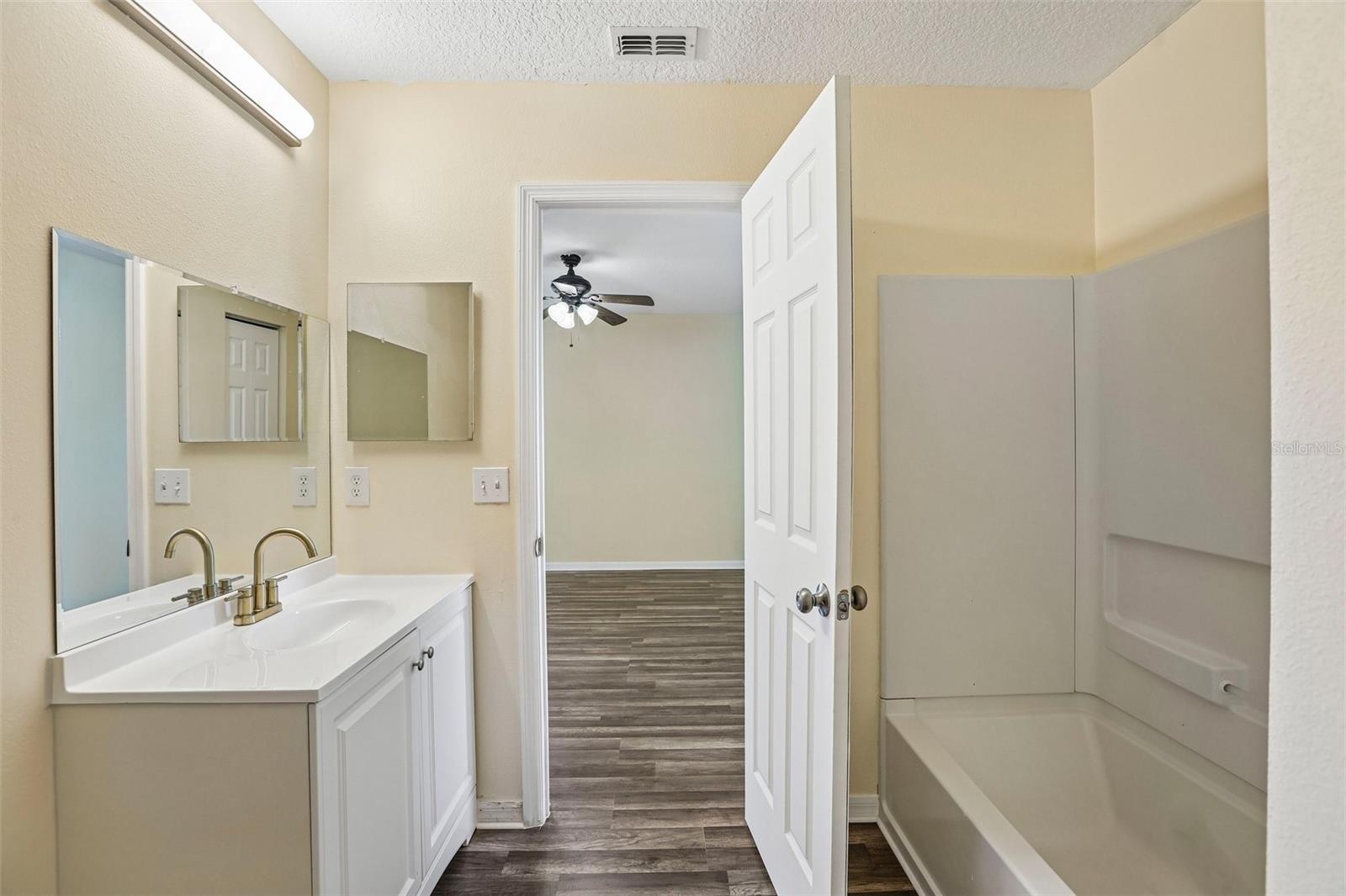 2520 COLONY REED LN — photo 12