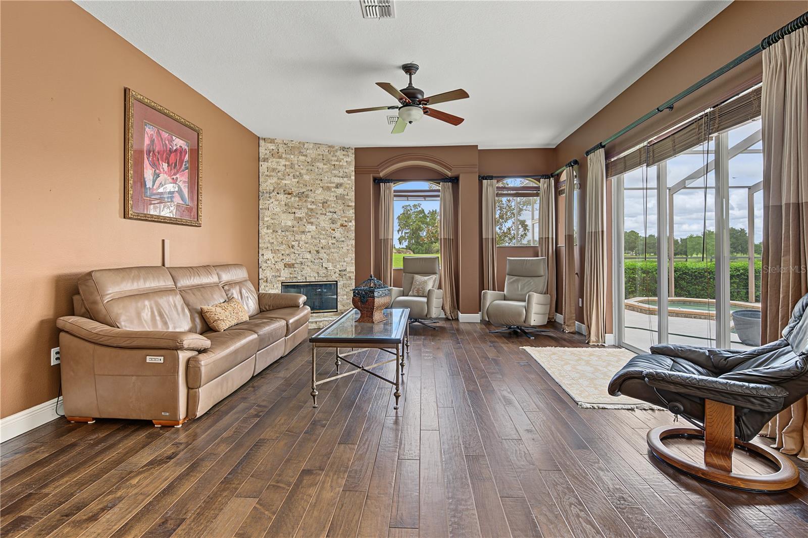 13823 THOROUGHBRED DR — photo 56