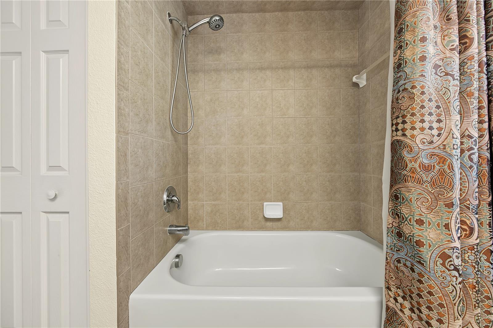 13823 THOROUGHBRED DR — photo 48