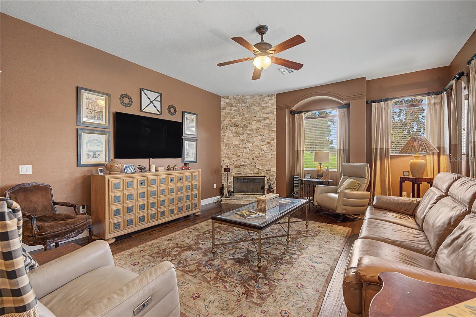 13823 THOROUGHBRED DR — photo 5