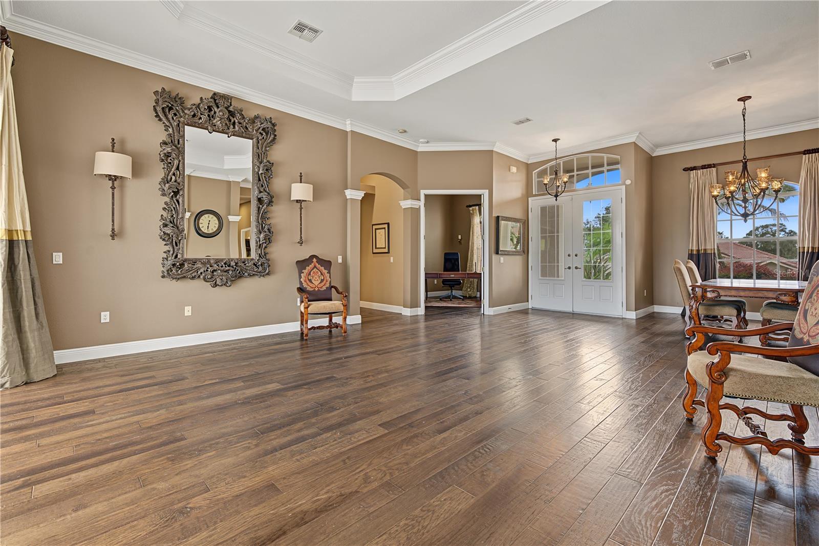 13823 THOROUGHBRED DR — photo 66